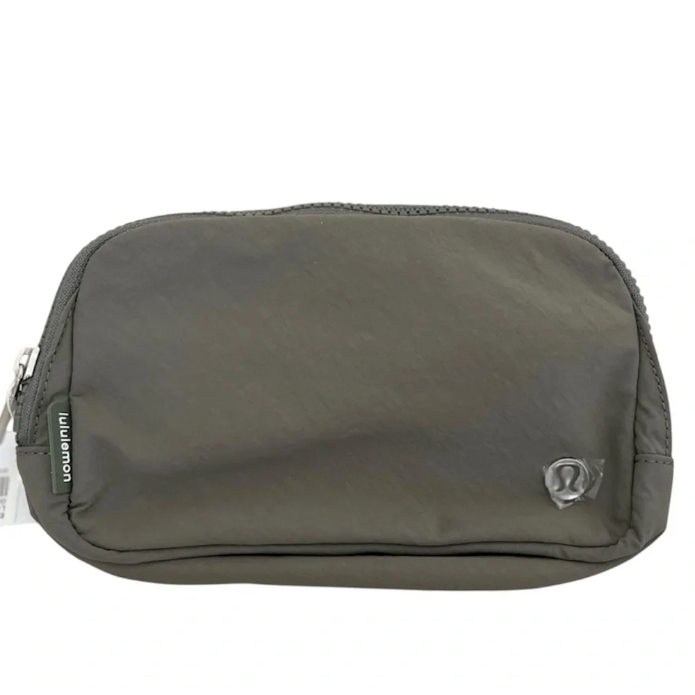 Lululemon Olive Green Everywhere Belt Bag‎ 1L